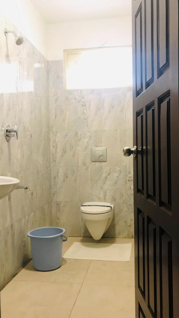 Sri Gnana Vedha Beach Residency Velánganni Kültér fotó