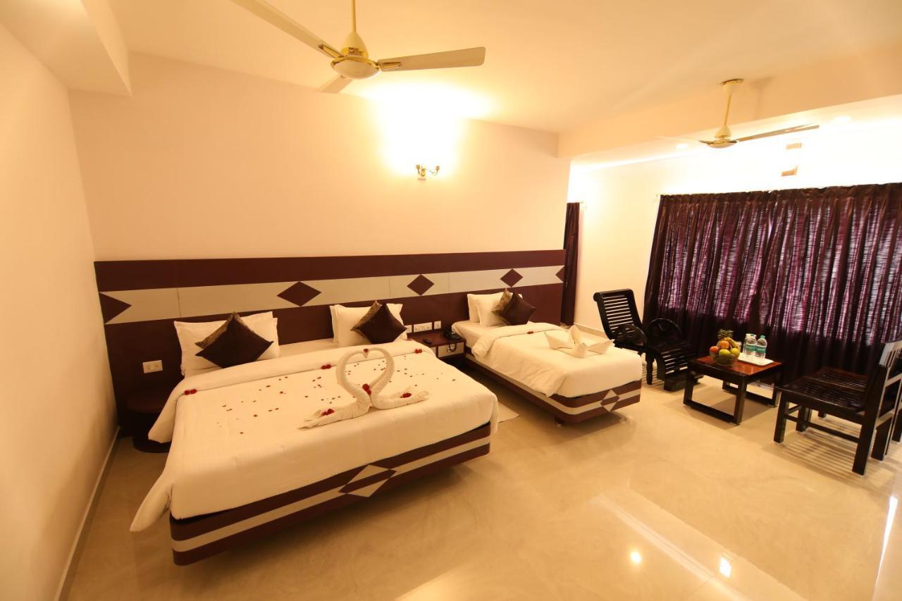 Sri Gnana Vedha Beach Residency Velánganni Kültér fotó