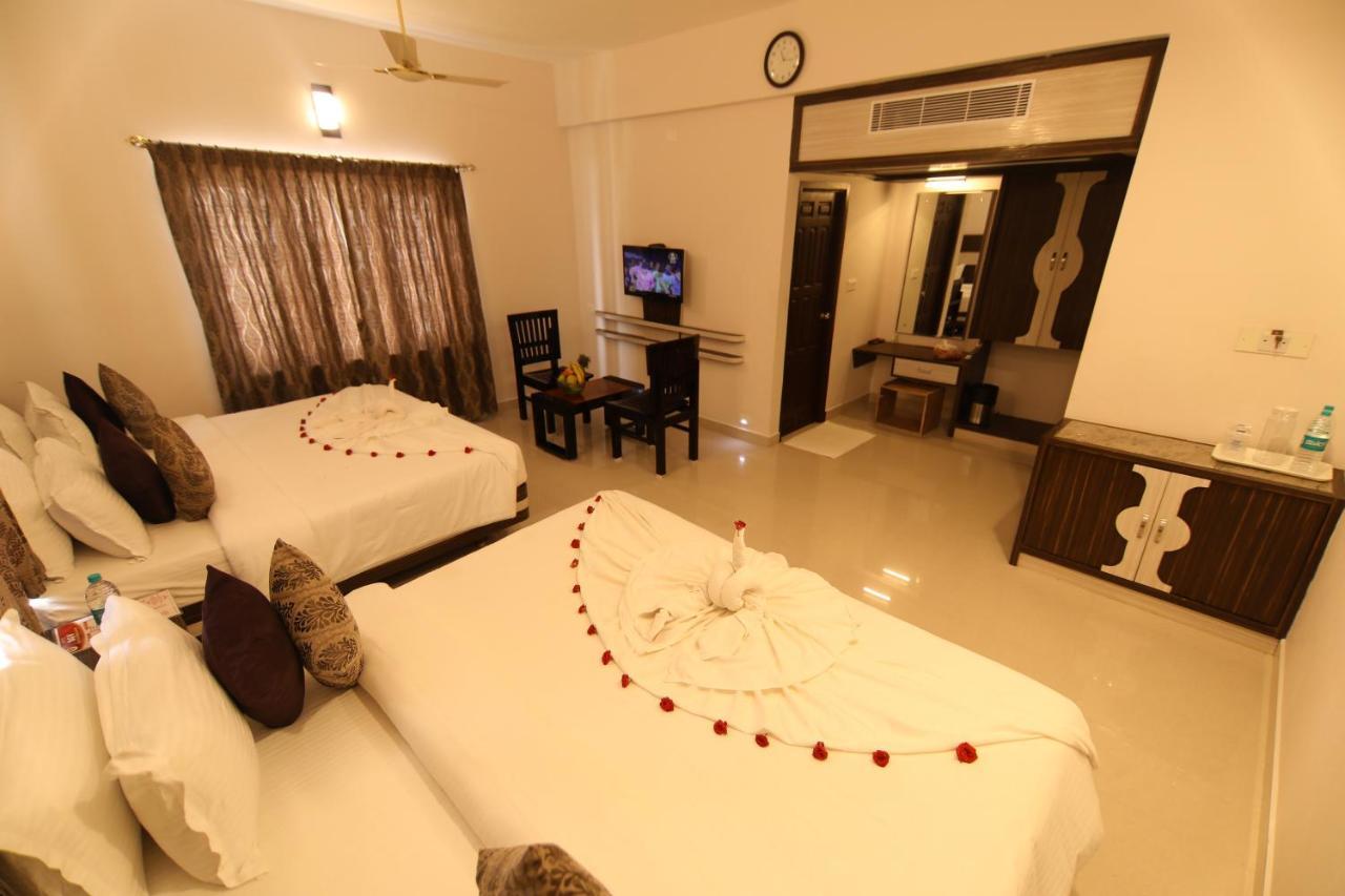 Sri Gnana Vedha Beach Residency Velánganni Kültér fotó