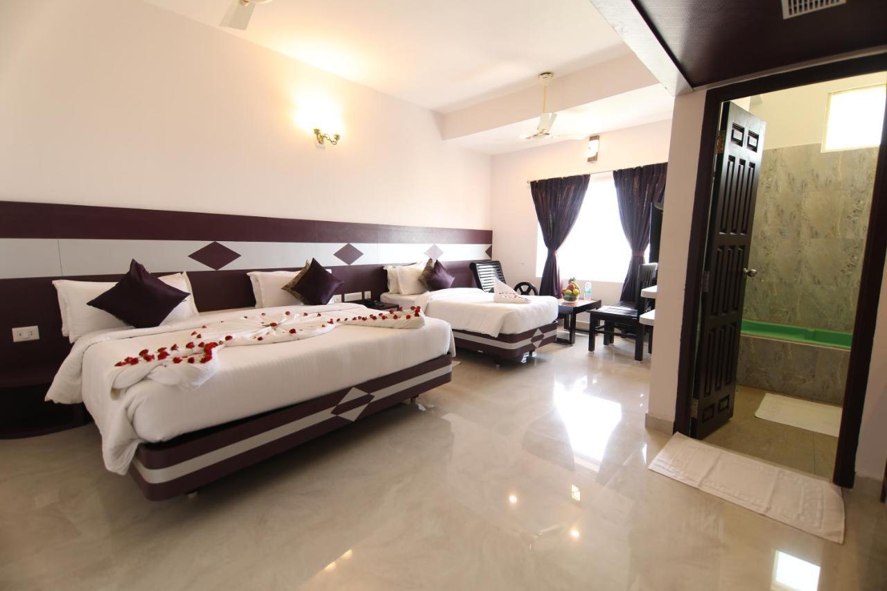 Sri Gnana Vedha Beach Residency Velánganni Kültér fotó